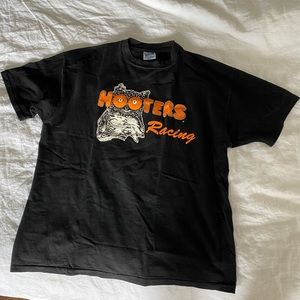 Hooters racing tee